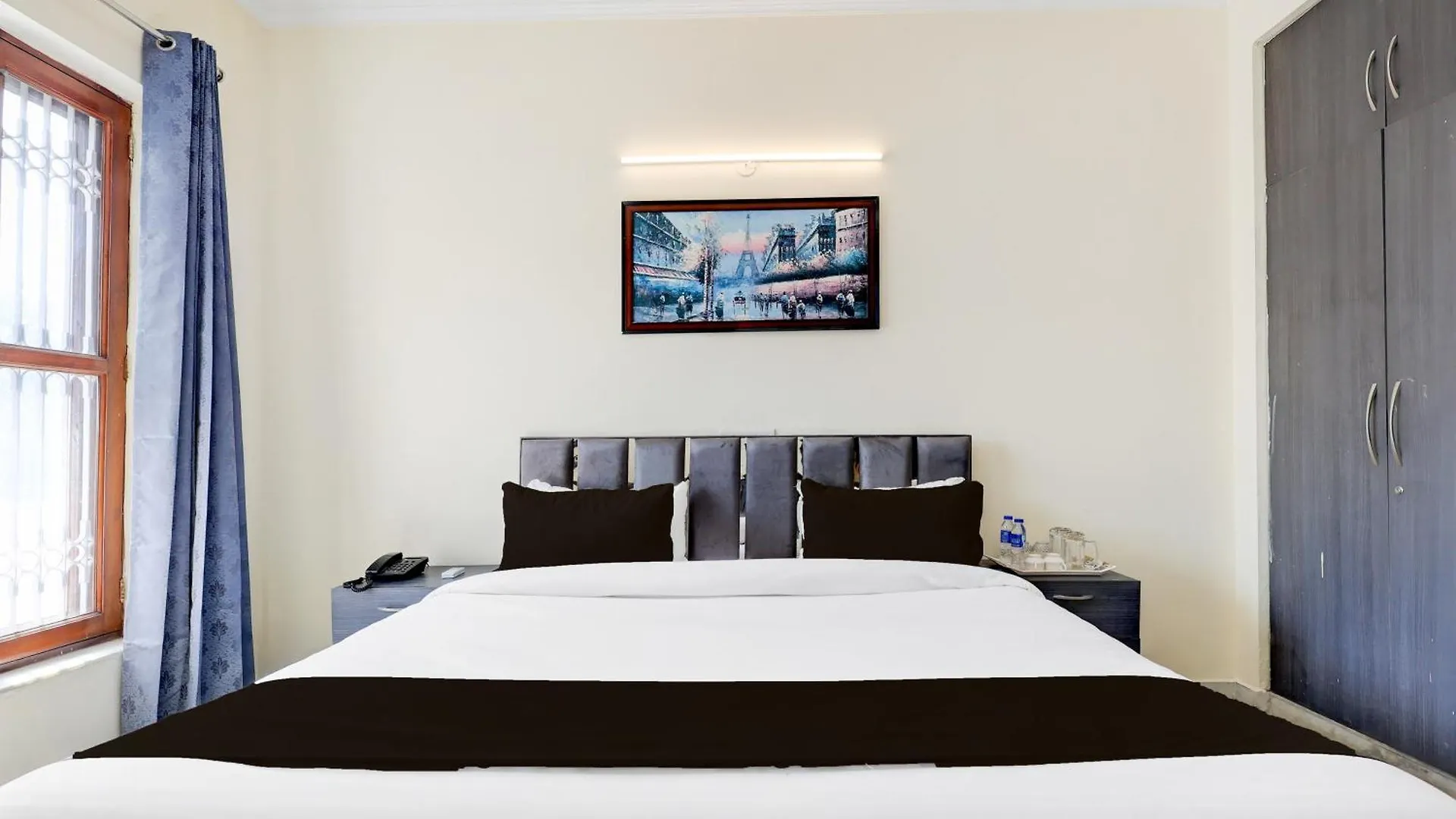 Hotel O Lotus Stay Gurgaon India