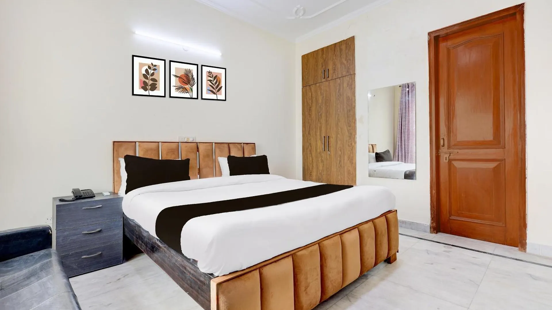 Hotel O Lotus Stay Gurgaon 0*,  India