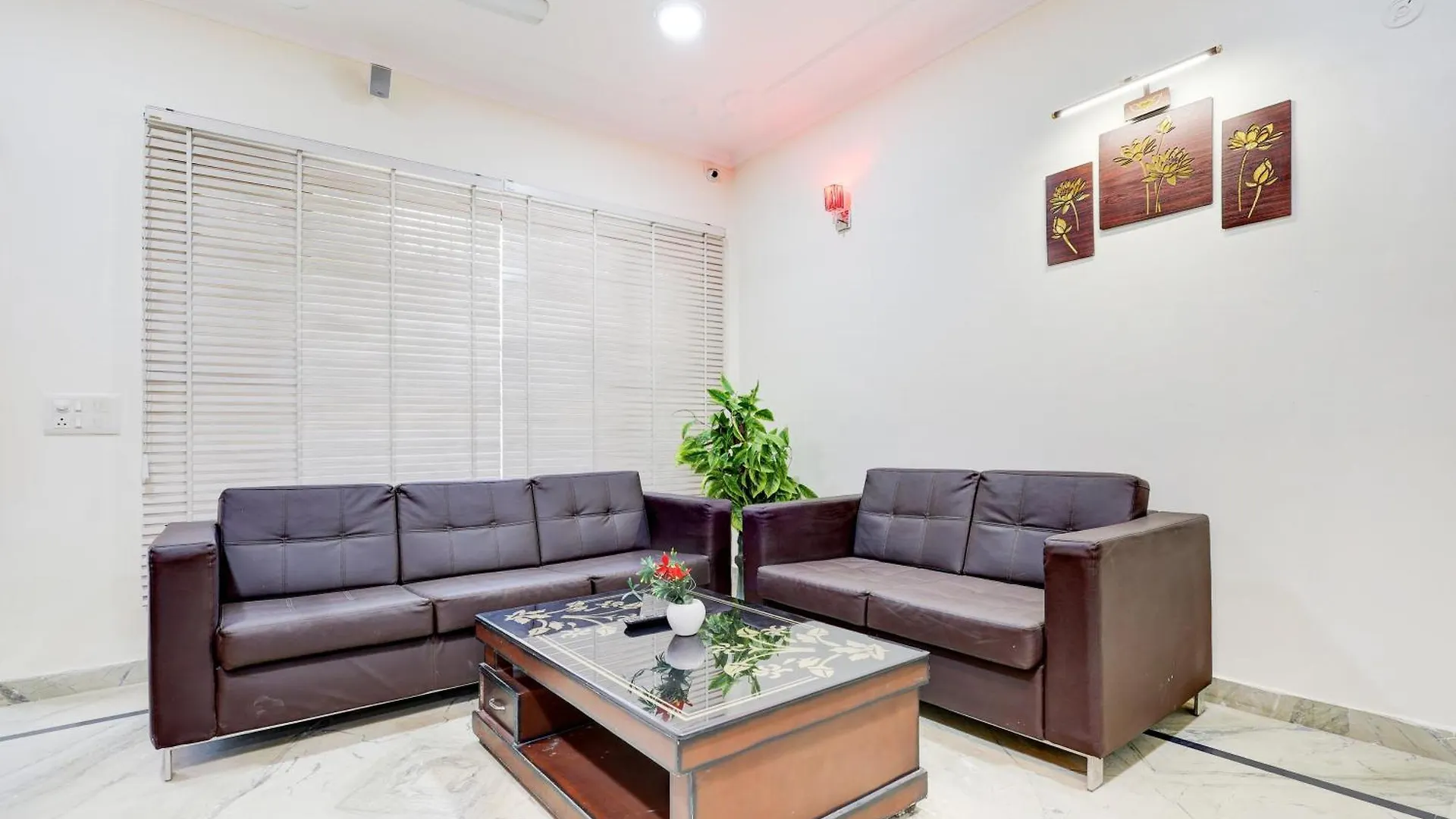 Hotel O Lotus Stay Gurgaon