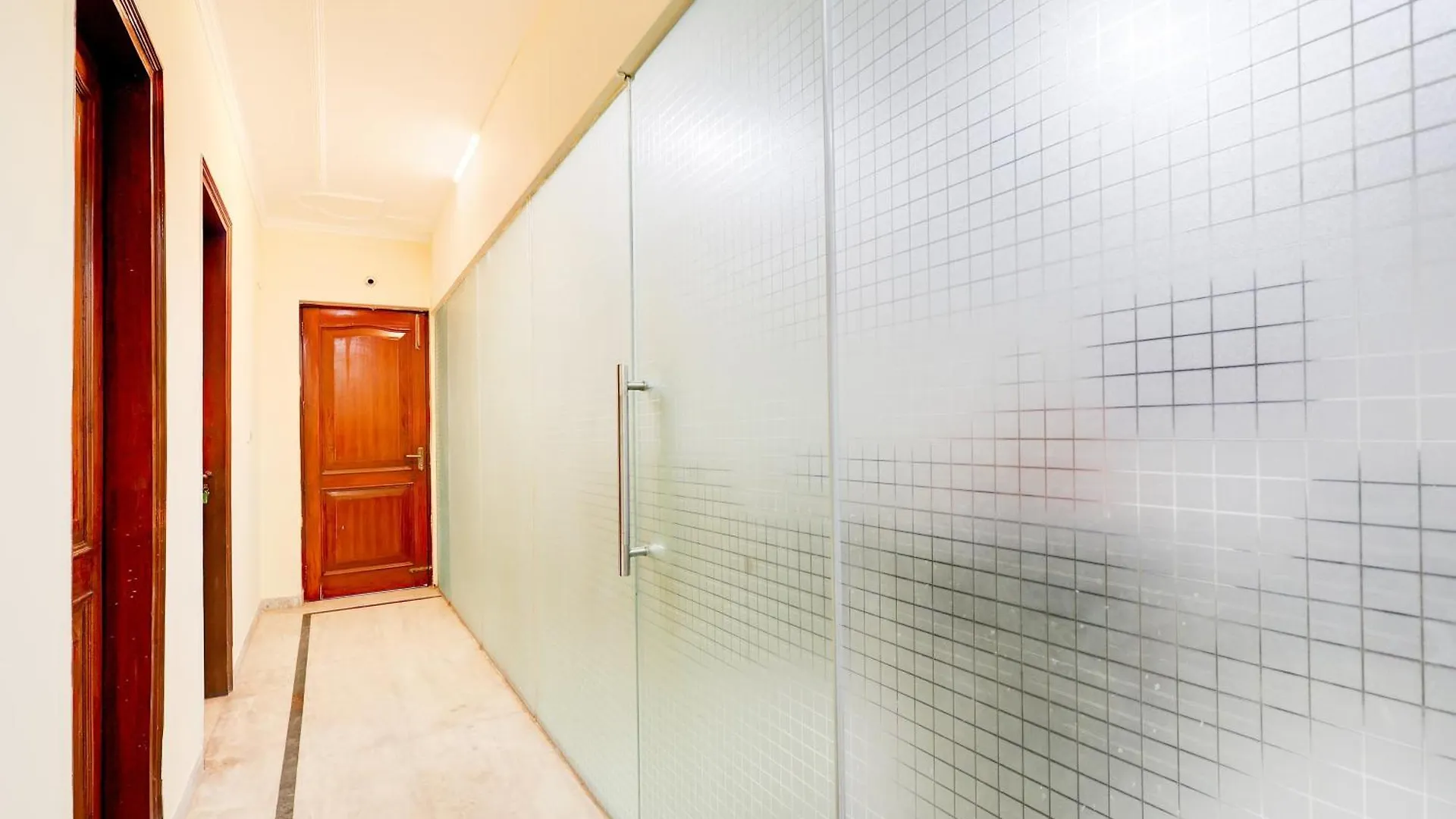 Hotel O Lotus Stay Gurgaon India