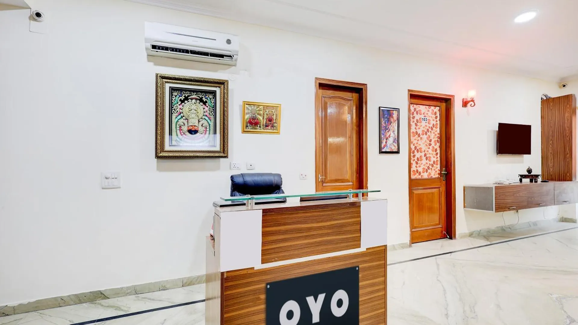 Hotel O Lotus Stay Gurgaon